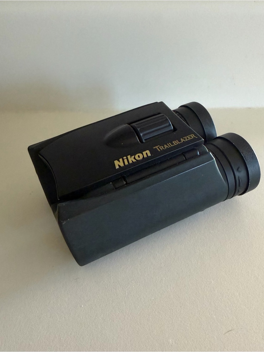 Nikon Trailblazer 10x25 Binoculars - Picture 4 of 10